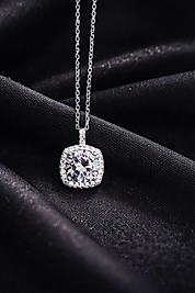 925 Ayar Gümüş Baget Taşlı Zarif Kolye